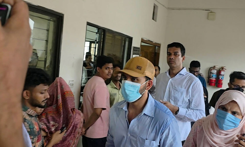 আদালতে আত্মসমর্পণ করলেন জাহের আলভী