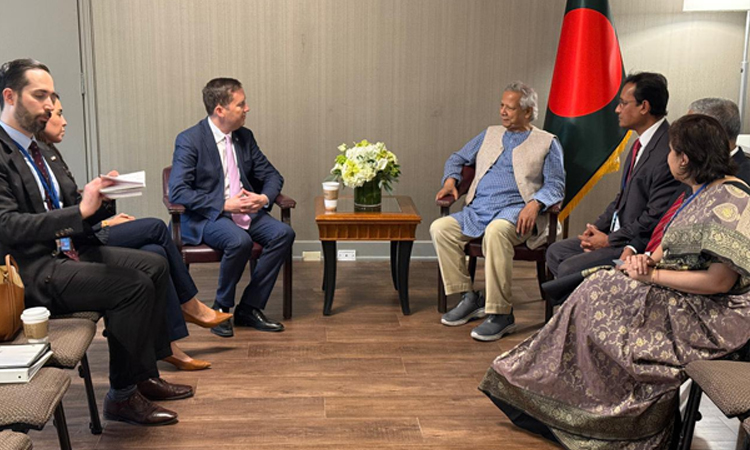 ফেব্রুয়ারির প্রথমার্ধে নির্বাচন আয়োজনে ব্যাপক প্রস্তুতি নেয়া হচ্ছে : প্রধান উপদেষ্টা