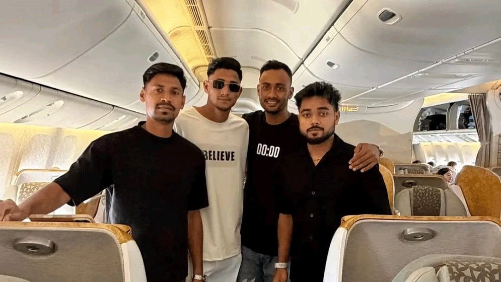 পিএসএল খেলতে দেশ ছাড়লেন মোস্তাফিজ-শরিফুলরা