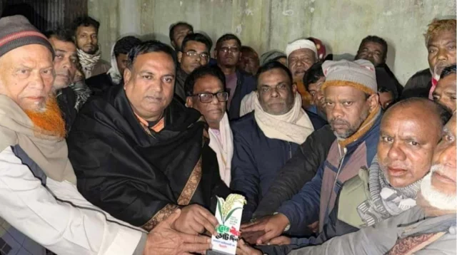 আওয়ামী লীগের পাঁচ শতাধিক নেতাকর্মীর বিএনপিতে যোগদান