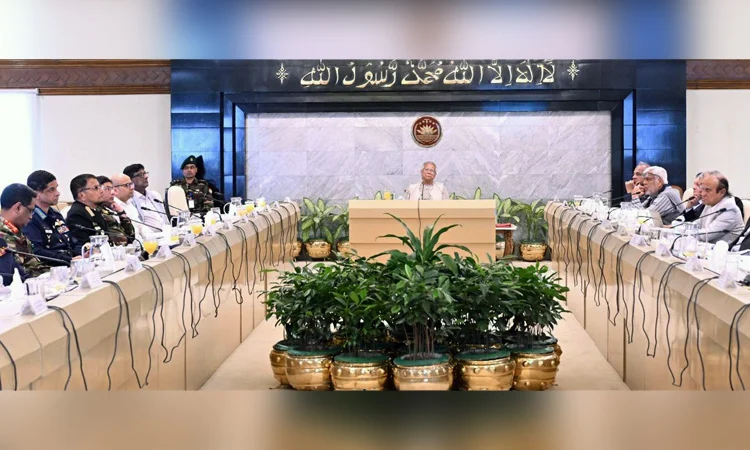 নির্বাচন প্রস্তুতি ও আইনশৃঙ্খলা পরিস্থিতি পর্যালোচনায় প্রধান উপদেষ্টার সভাপতিত্বে উচ্চপর্যায়ের বৈঠক