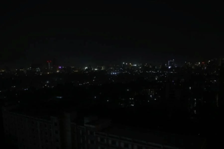 আজ রাতে সারাদেশে এক মিনিটের প্রতীকী ব্ল্যাকআউট