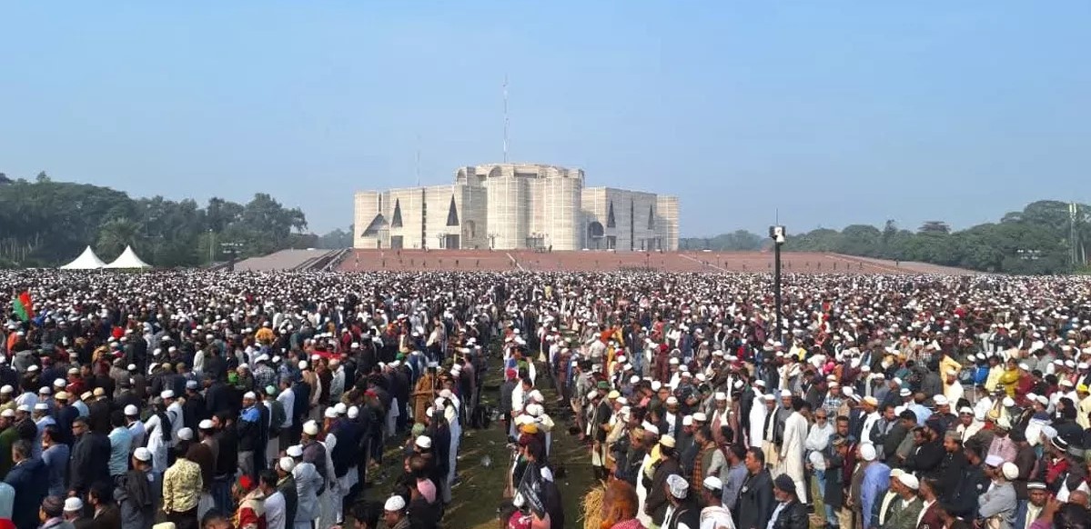 খালেদা জিয়ার জানাজা অনুষ্ঠিত, লাখো মানুষ শেষ বিদায় জানালেন অশ্রু ও ভালোবাসায়