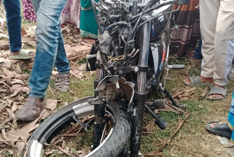 মেহেরপুরে ট্রাক চাপায় মোটরসাইকেল আরোহী নিহত