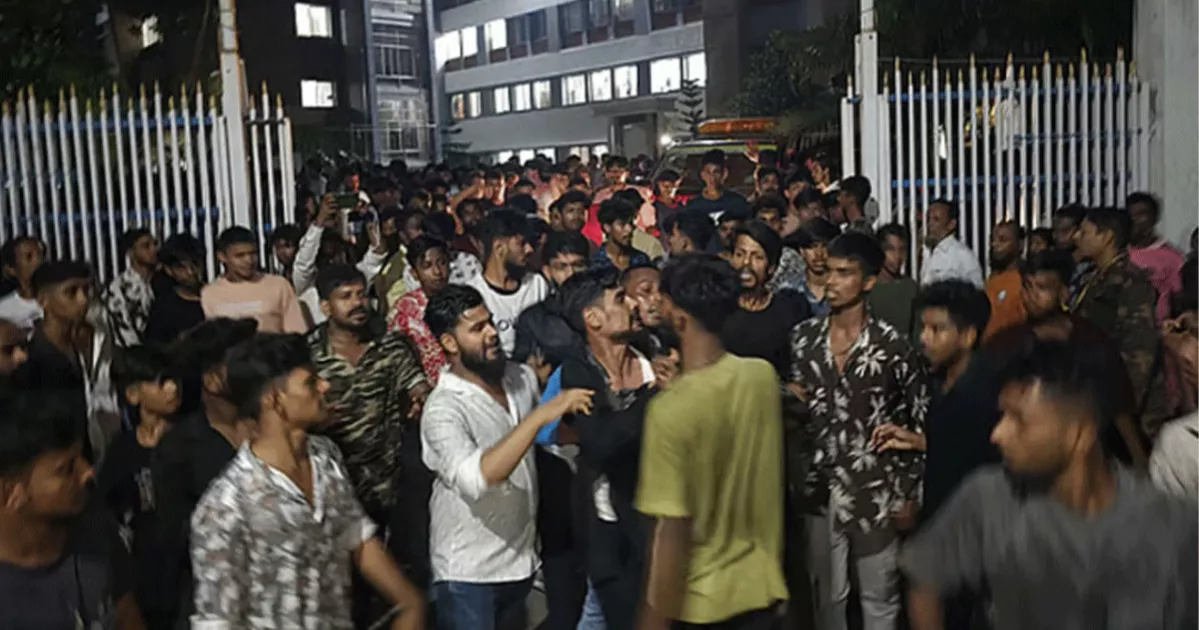 ছিনতাইকারীর ছুরিকাঘাতে যুবকের মৃত্যু, ঘুষের অভিযোগে এসআই প্রত্যাহার