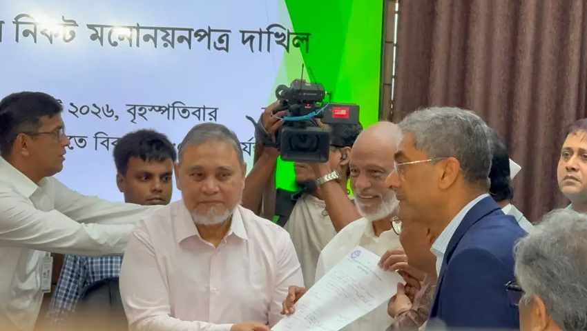 রাষ্ট্রপতি পদে বিএনপি প্রার্থী মির্জা ফখরুলের মনোনয়নপত্র জমা