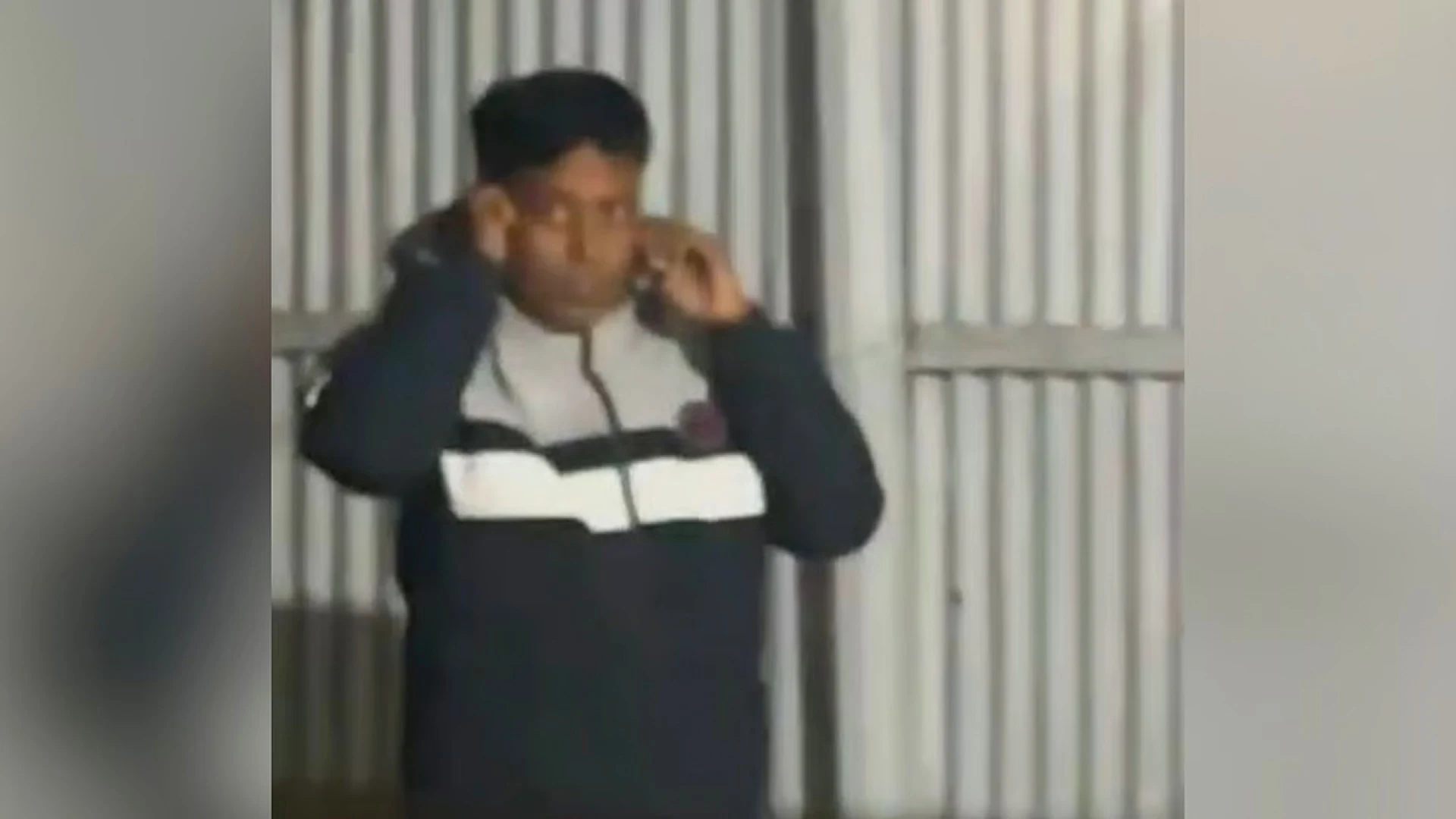 আসামি ছাড়ার অভিযোগে, ওসিকে আটকে রেখে এসআইকে কান ধরানোর ভিডিও ভাইরাল