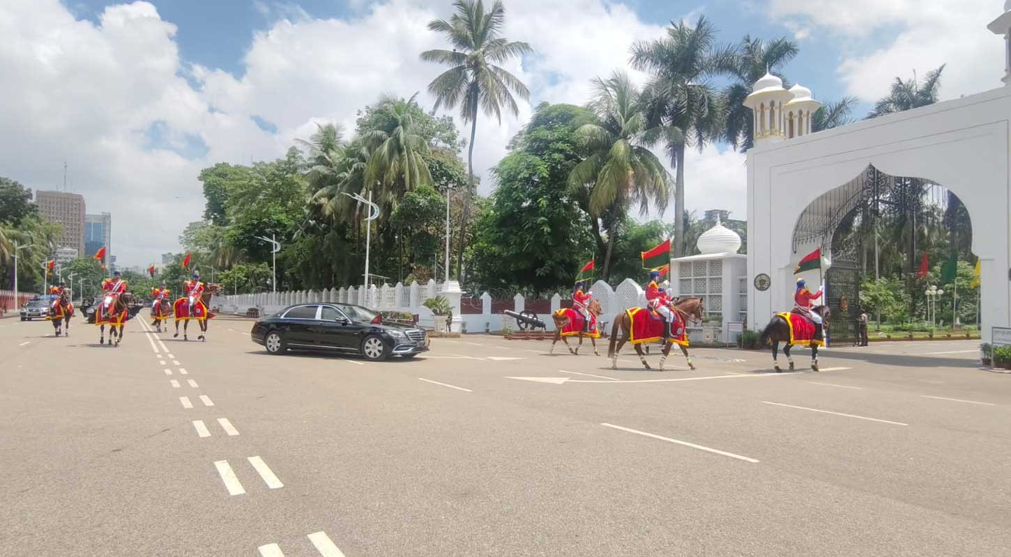 বঙ্গভবনে উঠলেন রাষ্ট্রপতি মির্জা ফখরুল ইসলাম আলমগীর