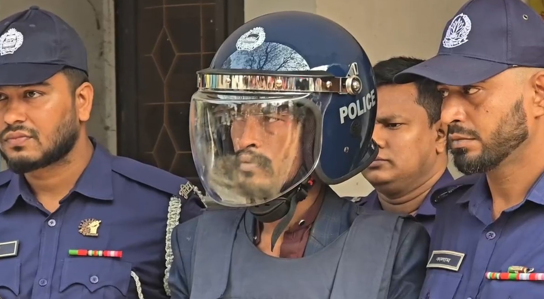 পরিত্যক্ত ভবনে ধারাবাহিক হত্যাকাণ্ড: গ্রেফতার ‘সাইকো কিলার’ সম্রাট