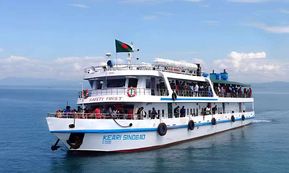 কক্সবাজার–সেন্টমার্টিন রুটে পর্যটকবাহী জাহাজ চলাচল শুরু