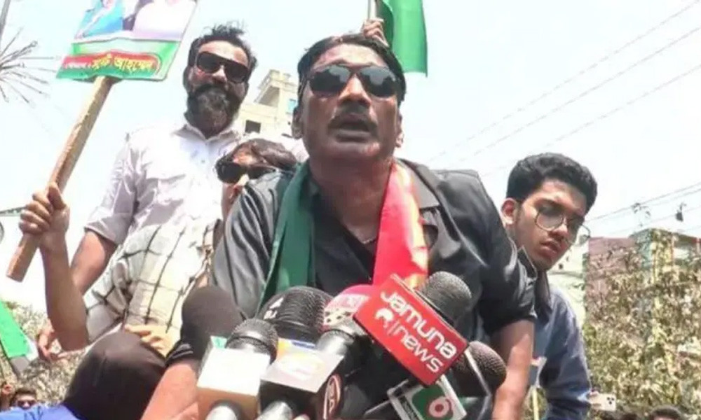 জাকির খানের নিরাপত্তা চান তার মা, থানায় জিডি