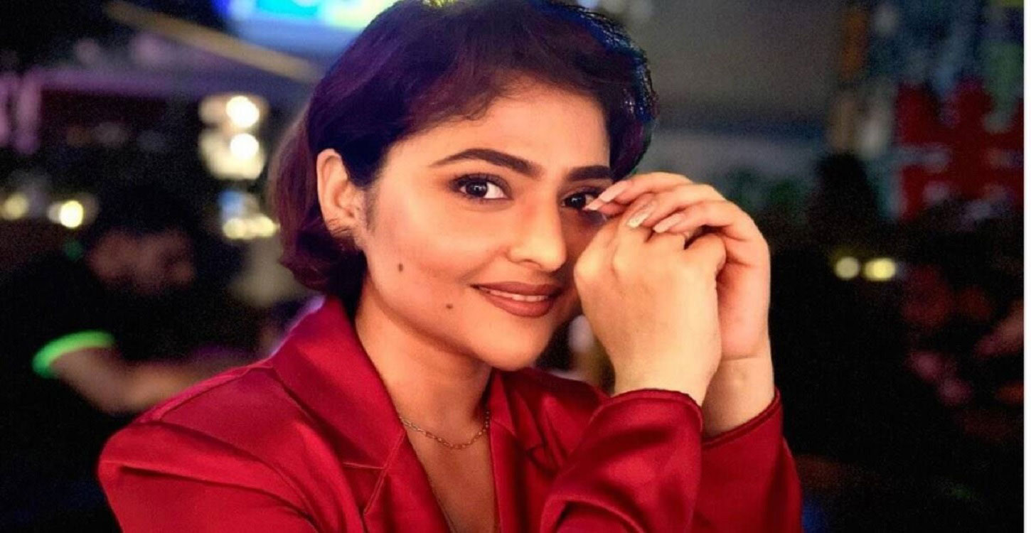 কঠিন লড়াই শেষে ক্যান্সারের কাছে হার মানতেই হলো ঐন্দ্রিলাকে