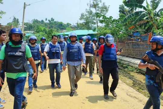 উখিয়ায় এপিবিএনের সাথে গোলাগুলিতে আরসা কমান্ডার নিহত, আটক ৩