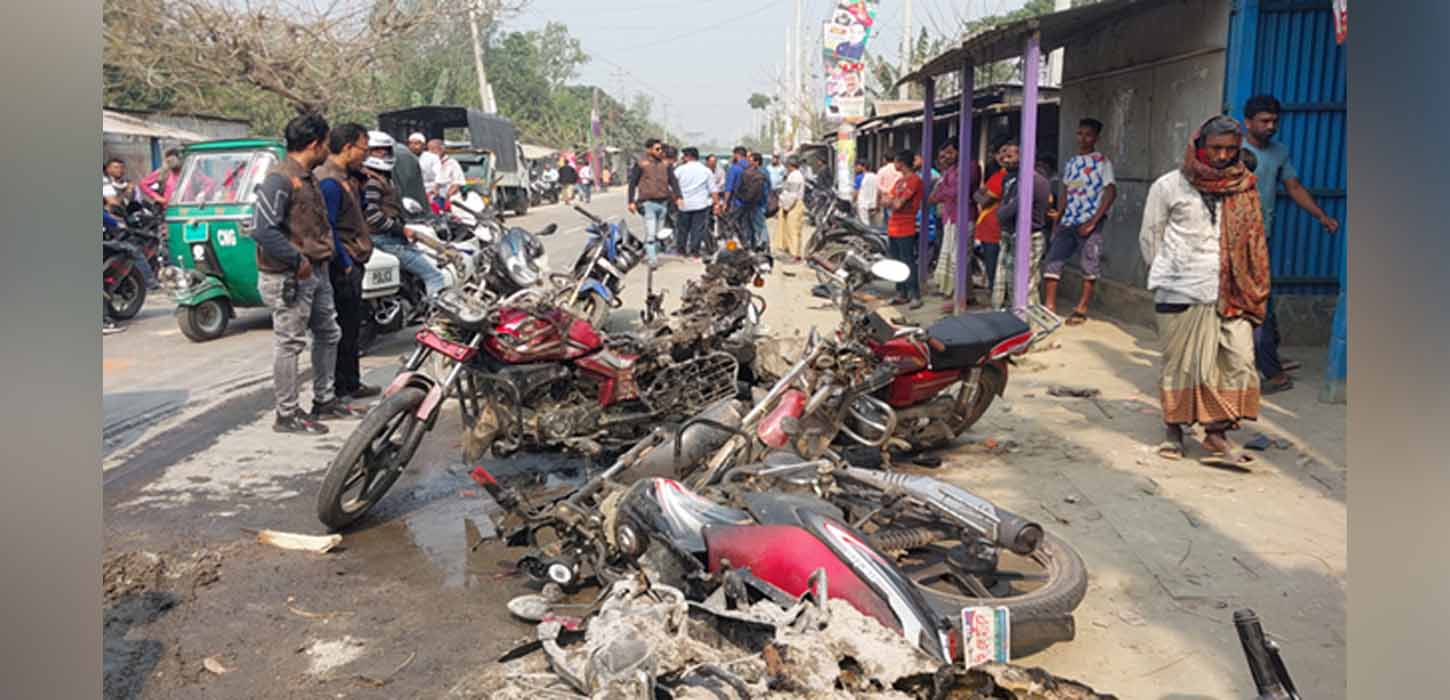 জেলায় জেলায় মুখোমুখি ‘পদযাত্রা’ ও ‘শান্তি সমাবেশ’