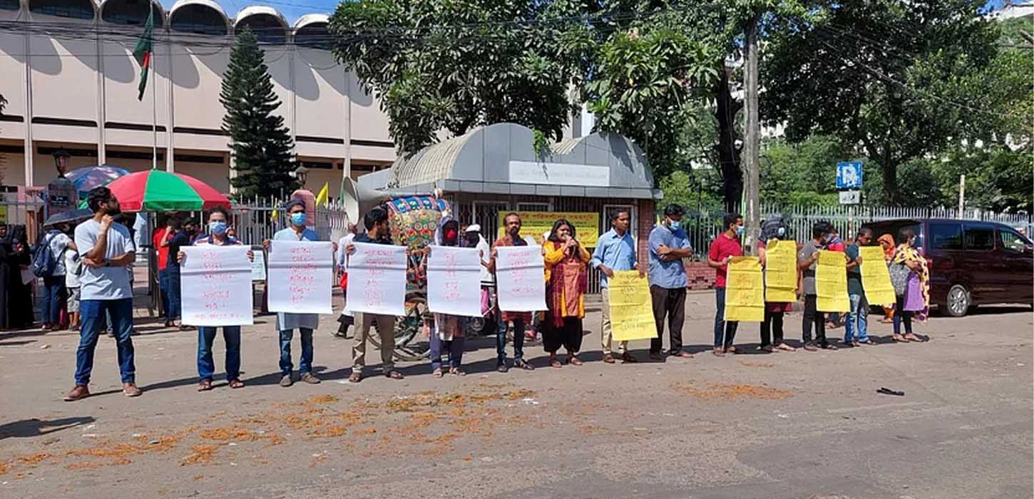 ‘ক্ষমতায় থাকতে সরকার সাম্প্রদায়িকতাকে ব্যবহার করছে’