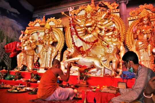 আজ বিজয়া দশমী