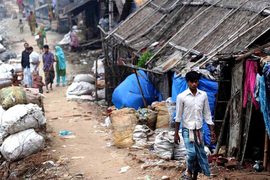 রাজধানীর বস্তিতে টিকাদান কর্মসূচি শুরু