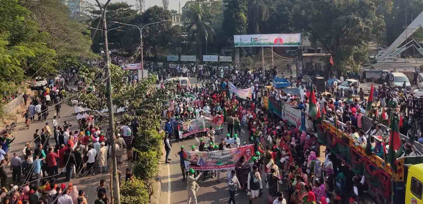 আওয়ামী লীগের ‘বিজয় শোভাযাত্রা’য় জনঢল