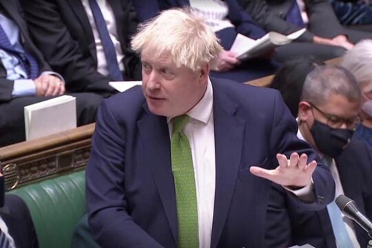 বিধি ভেঙ্গে জন্মদিনের পার্টিও করেন ব্রিটিশ প্রধানমন্ত্রী!