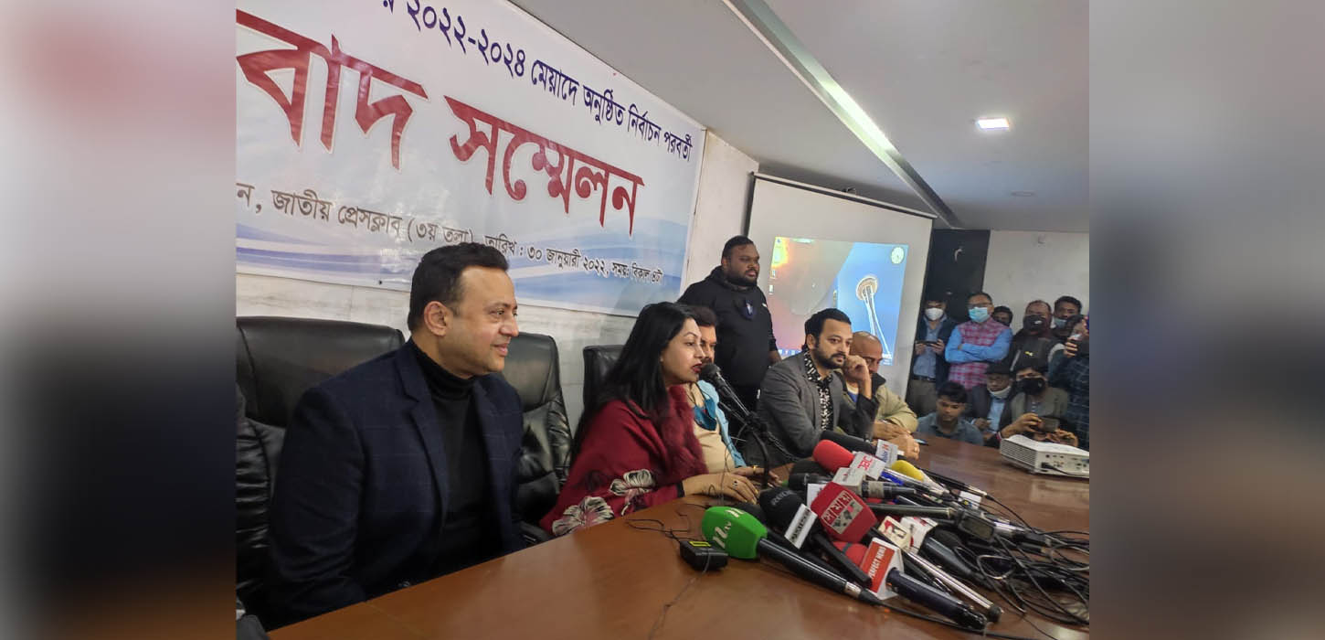 নিপুণের কাছে চুমু চেয়েছিলেন পীরজাদা হারুন!