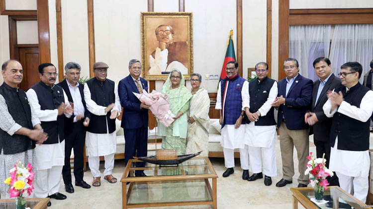 আওয়ামী লীগের রাষ্ট্রপতি পদপ্রার্থীকে শেখ হাসিনার ফুলেল শুভেচ্ছা