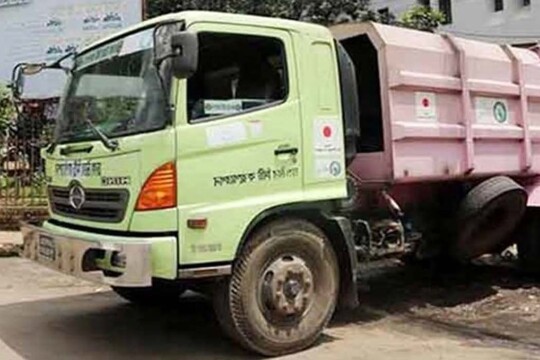 ময়লার গাড়ির ধাক্কায় পরিচ্ছন্নতা কর্মীর মৃত্যু