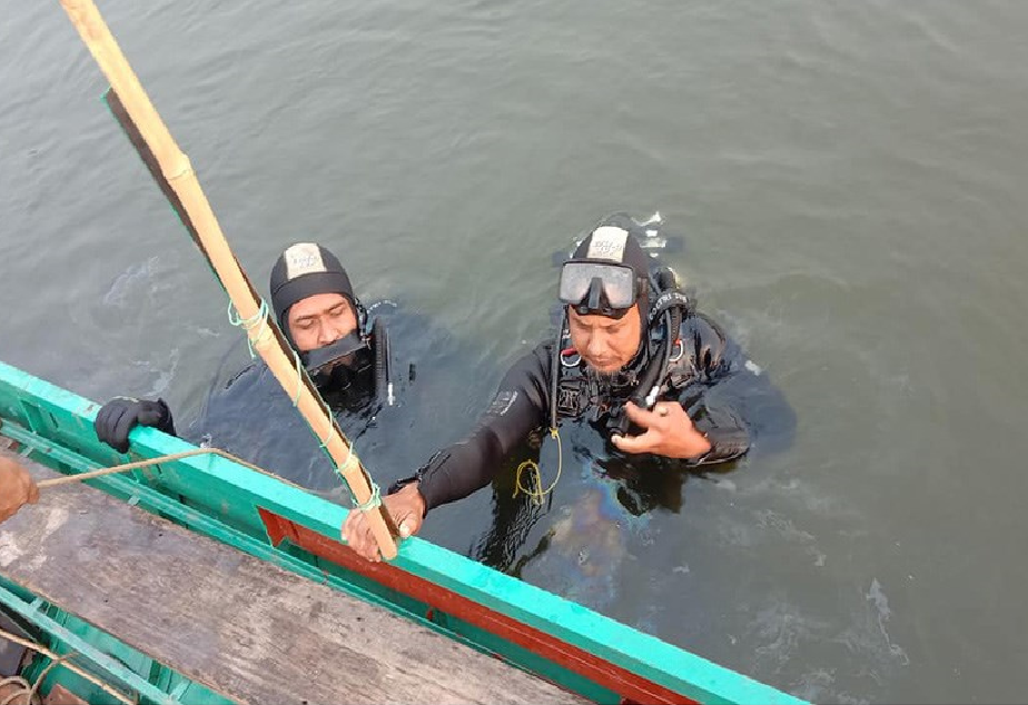 ৪৯ ডুবুরি দিয়ে চলছে সারাদেশের উদ্ধার কার্যক্রম