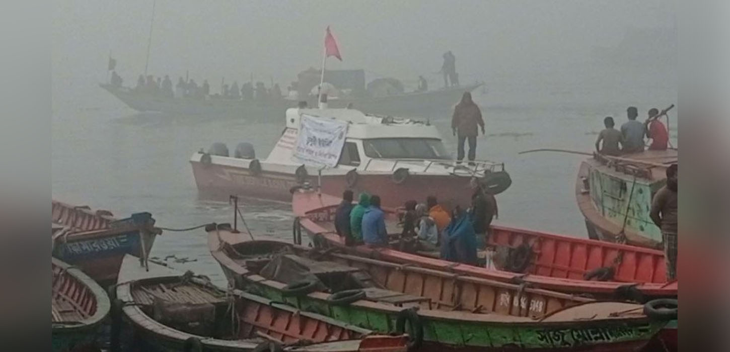 ট্রলার ডুবির ঘটনায় মামলা দায়ের,উদ্ধার অভিযান অব্যাহত