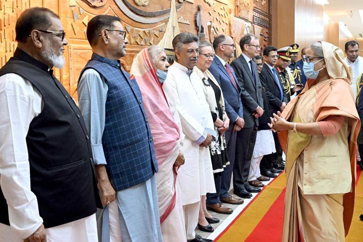 জাপানের উদ্দেশে ঢাকা ছাড়লেন প্রধানমন্ত্রী