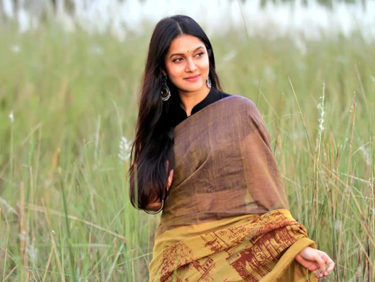 ম্যাকবেথ দিয়ে টলিউডে অভিষেক হচ্ছে মিথিলার