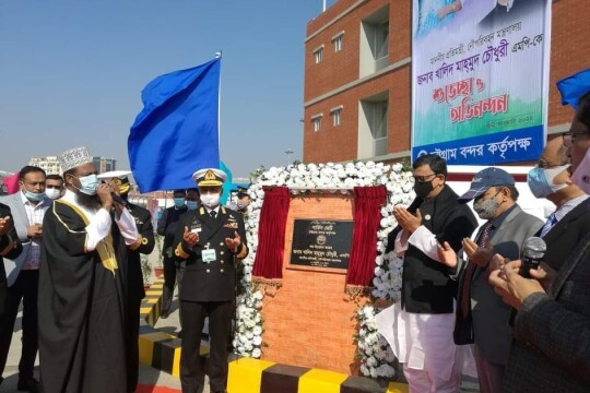 আঞ্চলিক সামুদ্রিক যোগাযোগ হাব হবে চট্টগ্রাম বন্দর: নৌ প্রতিমন্ত্রী