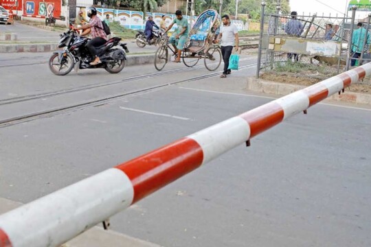 রেলওয়ে পূর্বাঞ্চলে বিপজ্জনক পৌণে ৮০০ অবৈধ লেভেল ক্রসিং