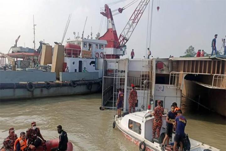 ফেরি উদ্ধারে চতুর্থ দিনের কার্যক্রম শুরু