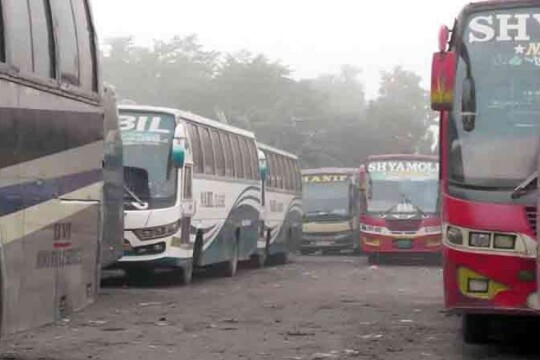 এবার রংপুরে শুরু হলো বাস ধর্মঘট, ভোগান্তিতে যাত্রীরা