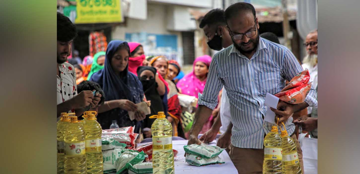 ফ্যামিলি কার্ডে ফের টিসিবি’র পণ্য বিক্রি, ভর্তুকি ৫২০০ কোটি টাকা