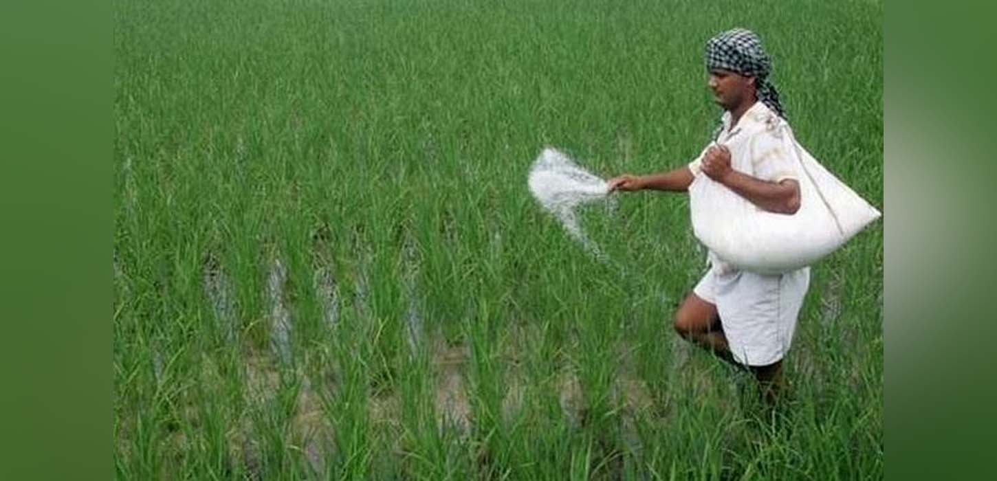 ইউরিয়া সারের দাম কেজিতে বেড়েছে ৬ টাকা