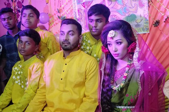 ৬ বছরের প্রতীক্ষা শেষ, পটুয়াখালীর ইমরানকে বিয়ে করলেন সেই নিকি