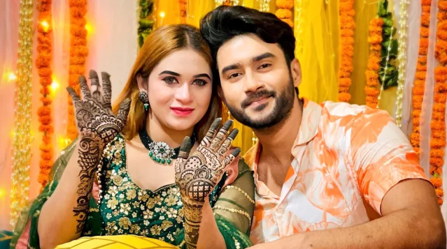 ৩ বছর পর প্রকাশ্যে চিত্রনায়ক রোশানের বিয়ের খবর!