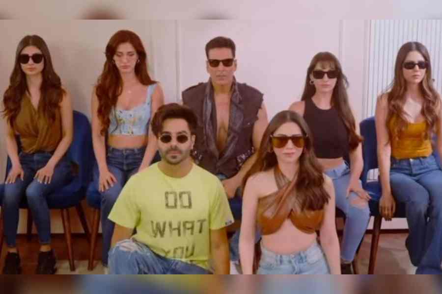 akshay-inside