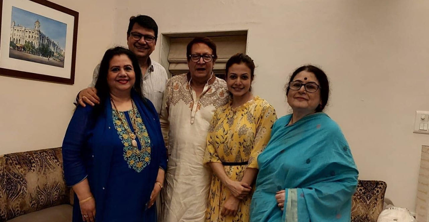 কলকাতায় মল্লিক পরিবারে রুনা লায়লা ও আলমগীর