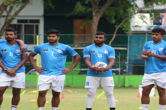 টেলিভিশনে আজকের খেলা