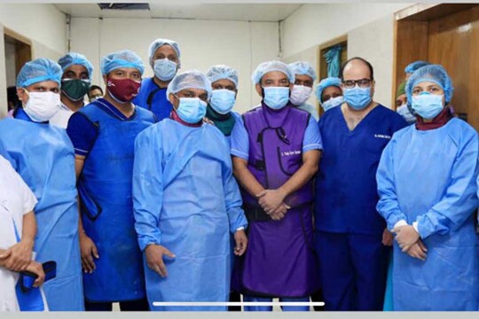 দেশে প্রথমবার পুরোনো হার্ট ভাল্বে নতুন ভাল্ব প্রতিস্থাপন