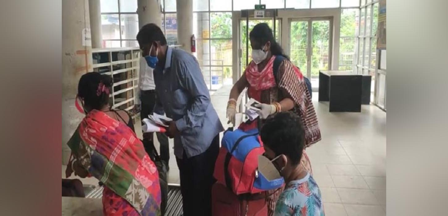 করোনা: ভারতফেরত যাত্রীদের লাগবে না নেগেটিভ সনদ