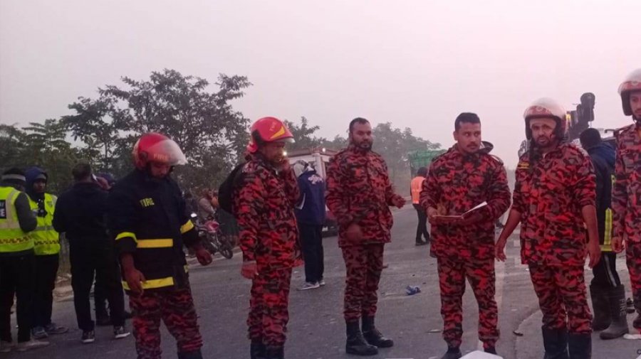 ‘২৬ ঘণ্টা ডিউটি করে ক্লান্ত চালক ঘুমিয়ে পড়েছিলেন, আর এতেই ঘটে দুর্ঘটনা’