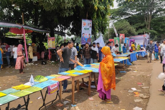 জাবিতে ভর্তি পরীক্ষাকে কেন্দ্র করে নানা অনিয়ম-বিশৃঙ্খলার অভিযোগ