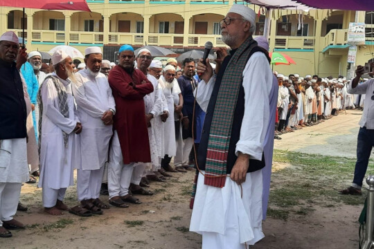 বীর মুক্তিযোদ্ধাকে নারী ইউএনও’র গার্ড অব অনার, আপত্তি জানালেন কাদের সিদ্দিকী