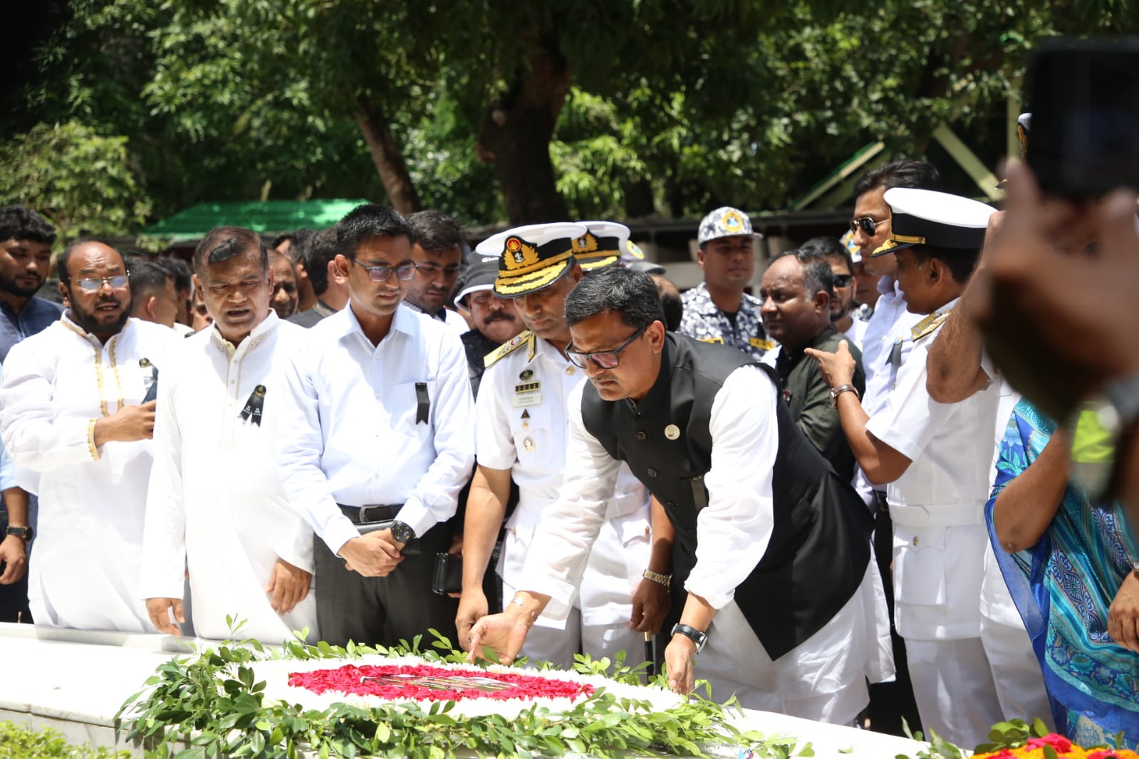 যারা শ্রীলঙ্কা ও পাকিস্তানের মতো বাংলাদেশকে ভাবে, তারাই নির্মূল হবে: নৌপ্রতিমন্ত্রী