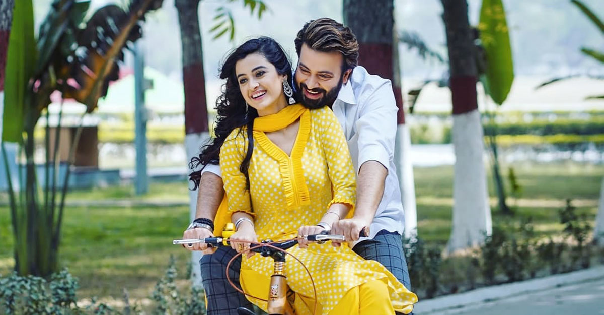 দর্শনাকে সাথে নিয়ে হাজির শাকিব খান