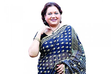 এবার করোনায় আক্রান্ত কবরী