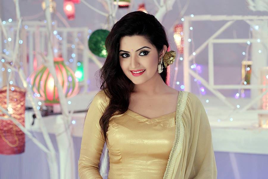 রাজের রাজ্যে তো রানি হওয়াই যায়, তাই বিয়ে করেছি: পরীমনি